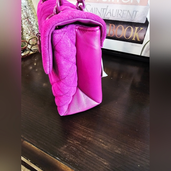 Kurt Geiger London Brixton Lock Shoulder Bag. - Picture 10 of 11